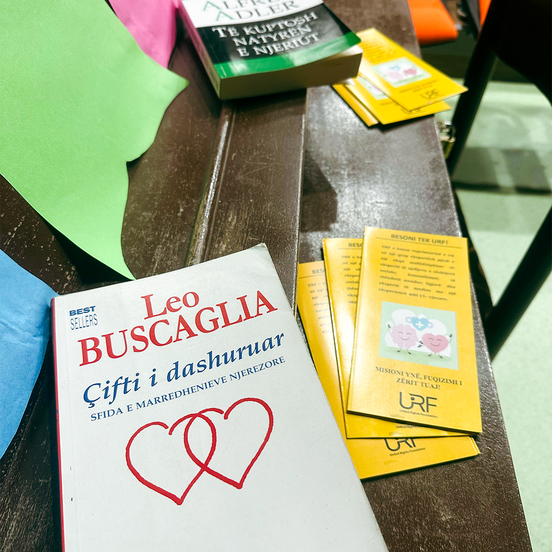 URF zhvilloi sot me 20 të rinj të Bashkisë Durrës aktivitetin e Biblioterapisë.