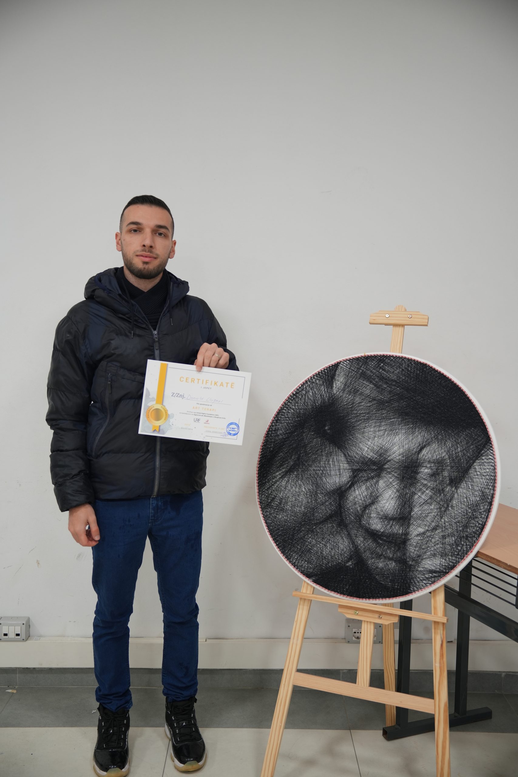 Art- Terapi ishte aktiviteti i radhës i URF-së i cili u realizua përmes disa seancave me të rinj të Bashkisë Durrës në shkollën e mesme artistike të qytetit.